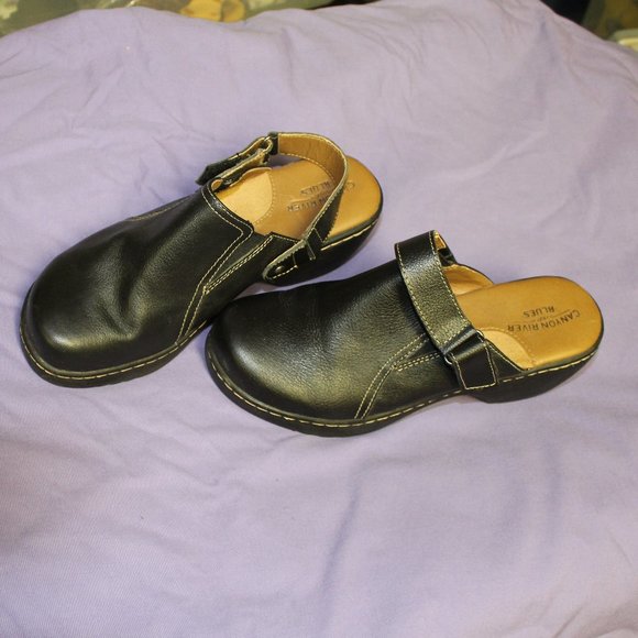 Canyon River Blues Mules - Picture 2 of 5